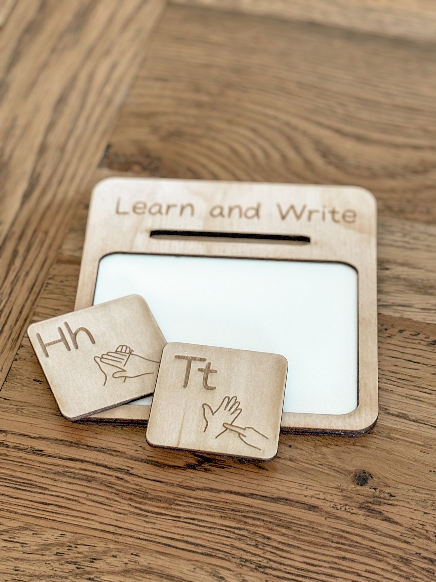 Auslan Learn and Write Board with Alphabet Flashcards